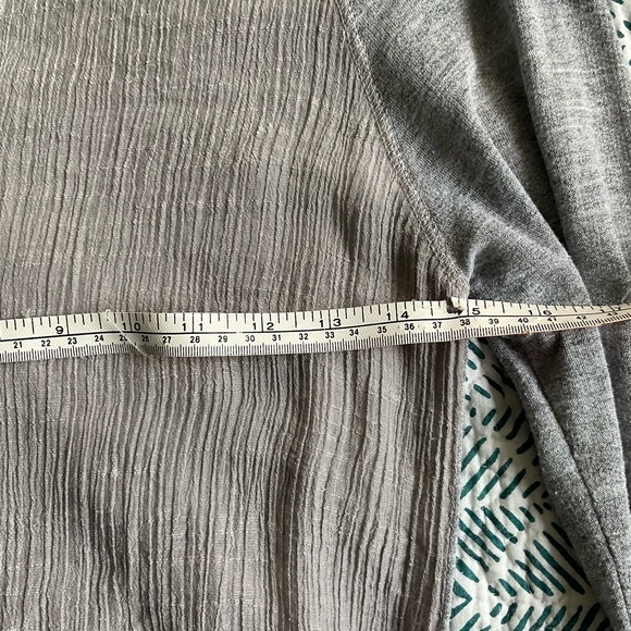 Kenar scoop neck top with gauze back - Picture 5 of 7